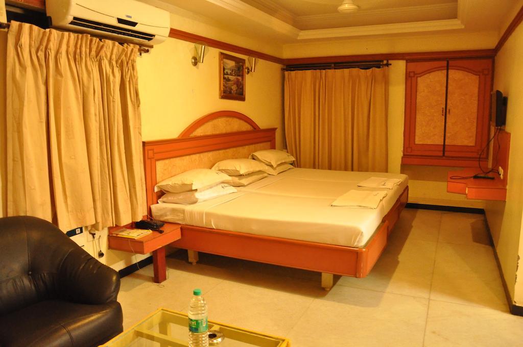 Hotel Sathyam Tiruchirappalli الغرفة الصورة